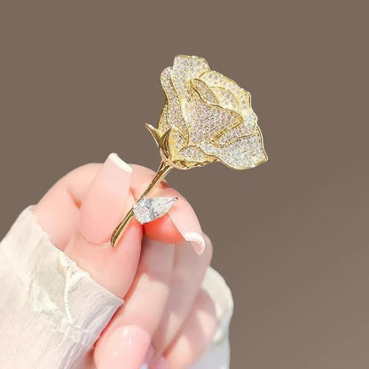 Broche rose à zircons – doré et rose