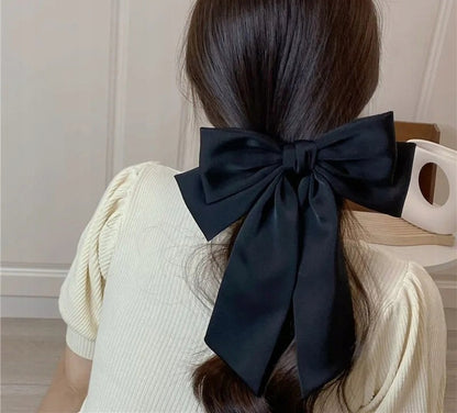 Hair Claw Clip with Bow – Black