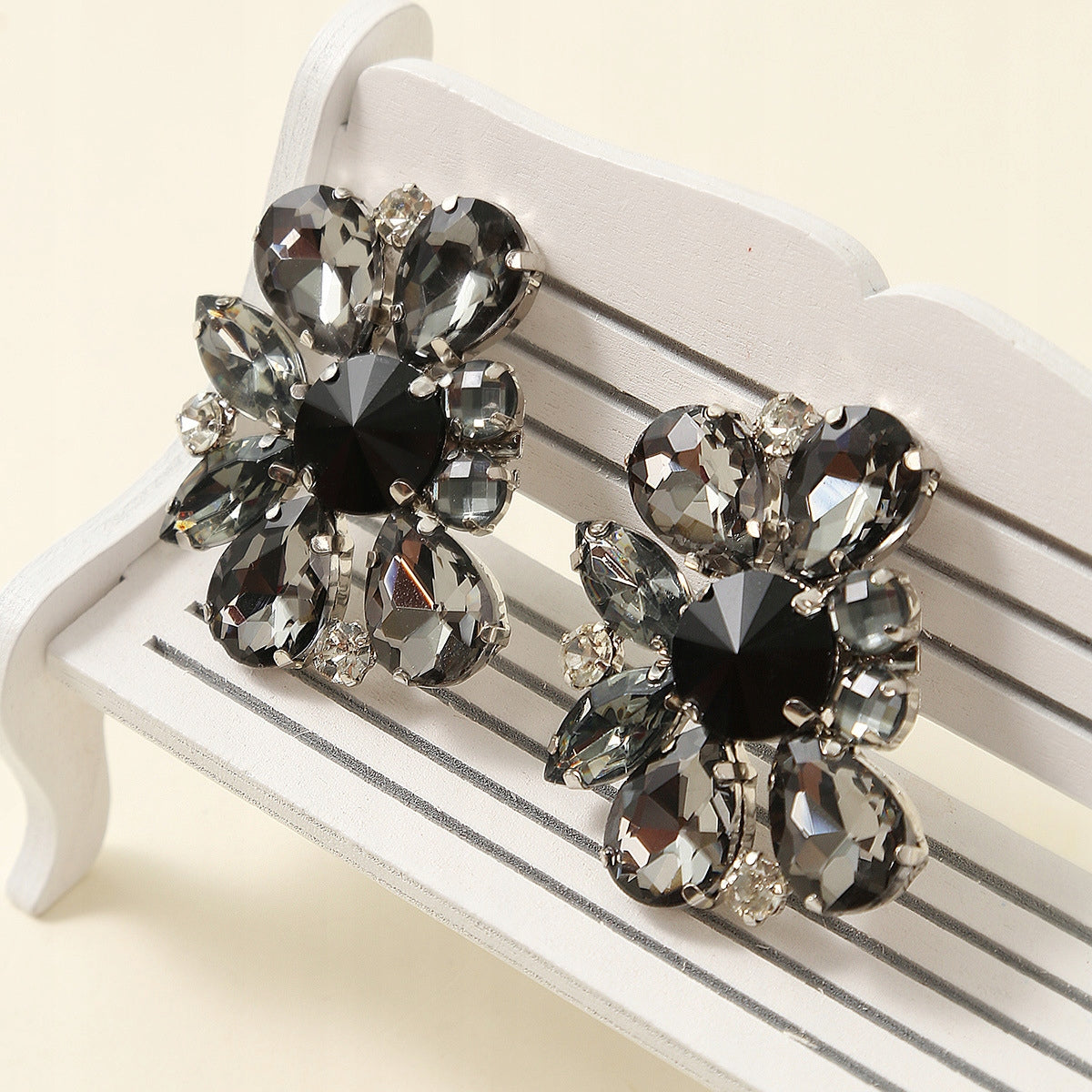 Cubic Zirconia Shoe Clips — Elegant Decorative Accessories for High Heels