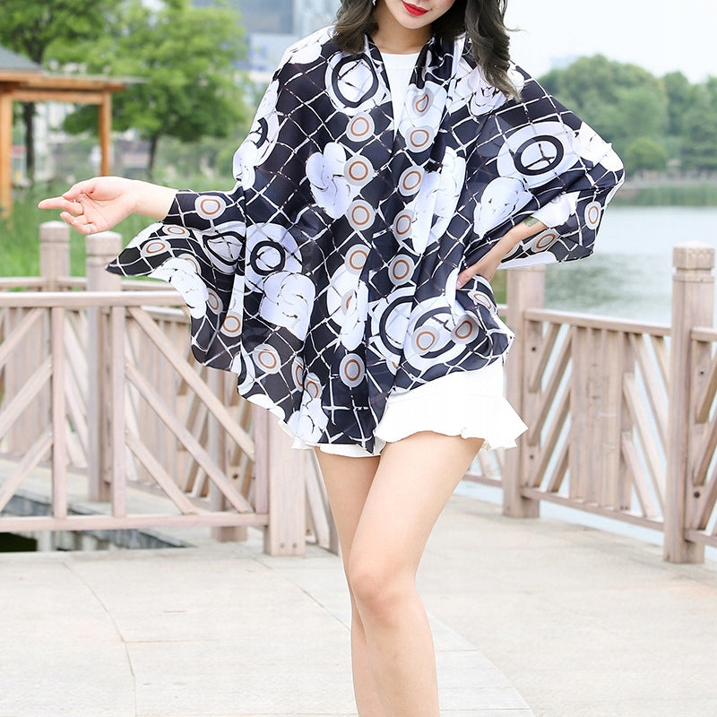 Silk-Effect Scarf 180 × 90 cm – Black & White