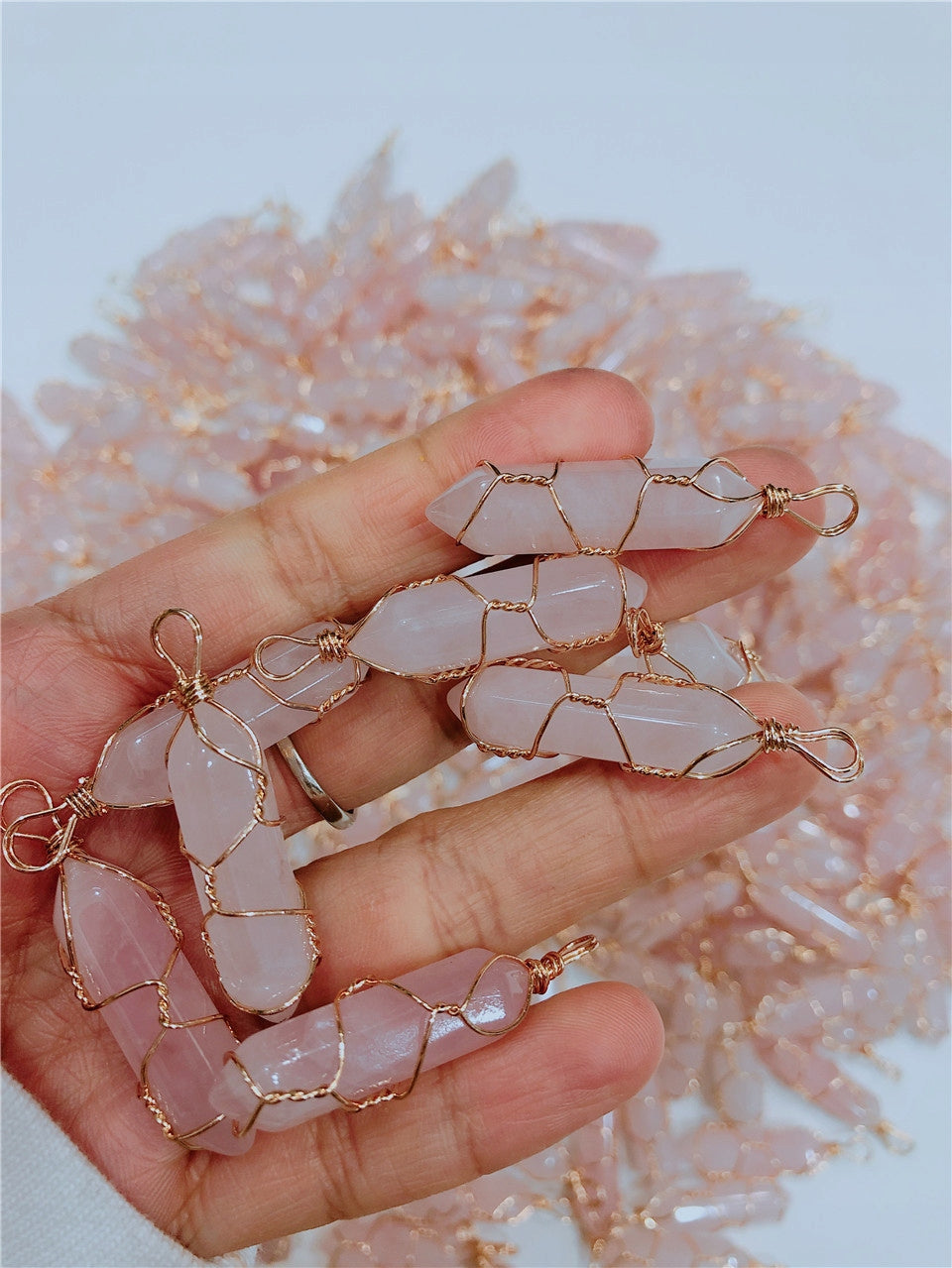 Rose Quartz Pendant Necklace – Pink