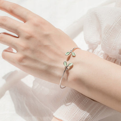 Elegant Women's Bracelet — Delicate, Understated Jewellery