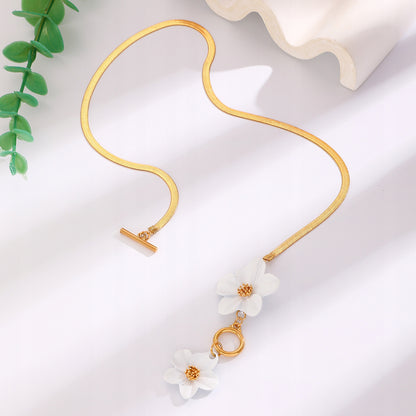 Statement White Flower Jewellery Set — Necklace, Earrings and Bracelet