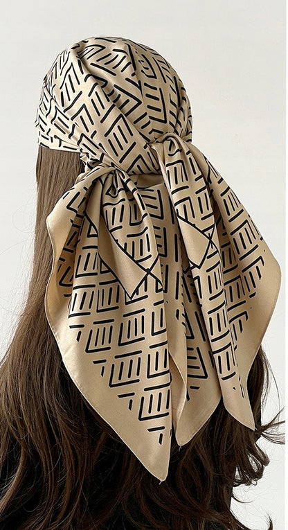 Silk-Effect Square Scarf 90 × 90 cm – Beige & Black