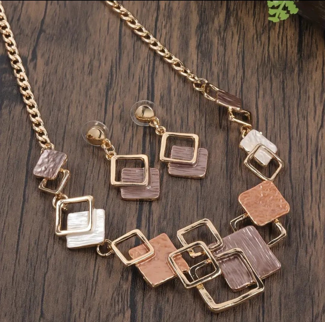 Elegant Necklace and Earrings Set — Gold-Tone and Brown Fashion Jewellery