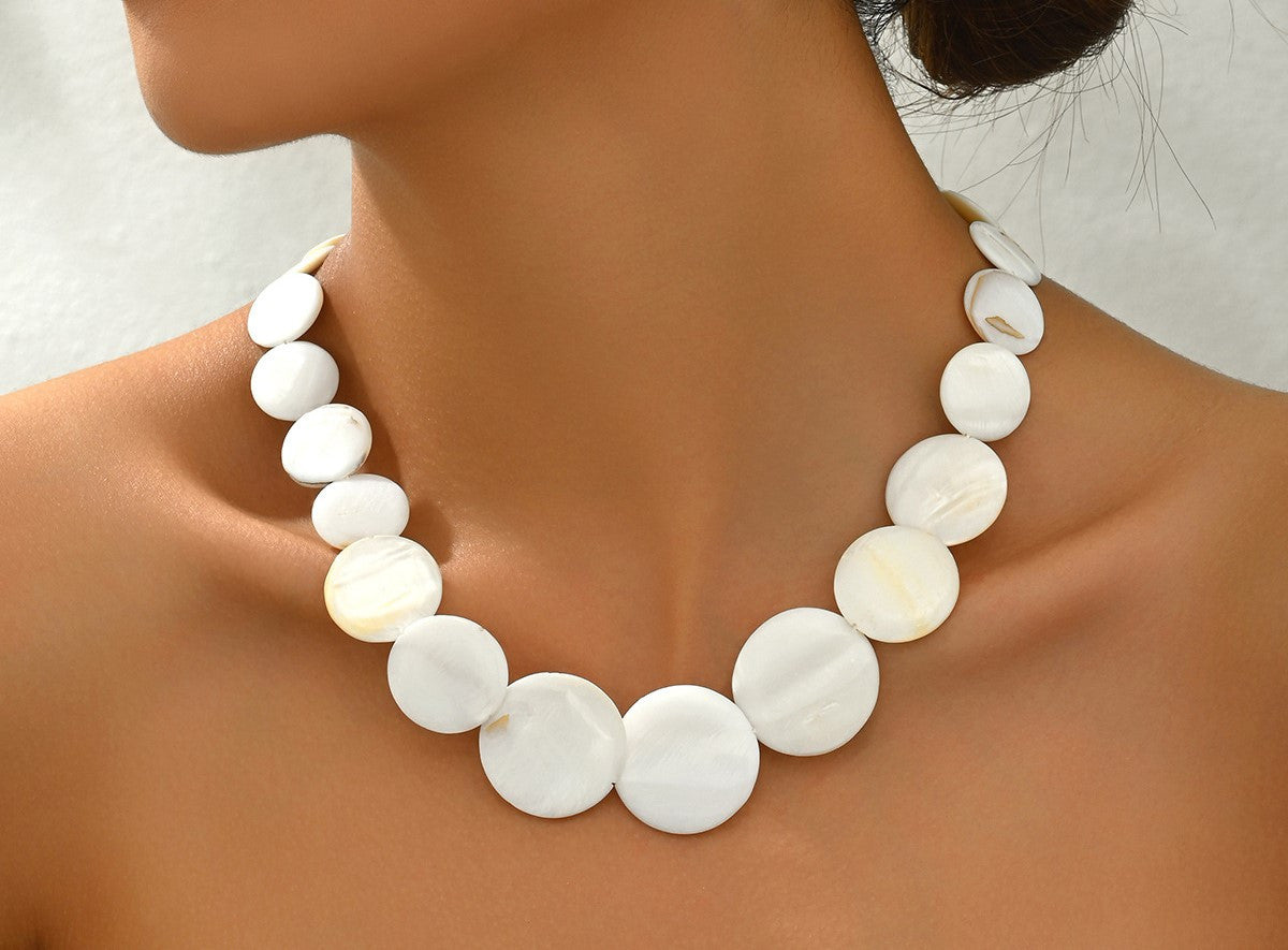 Beautiful Cream Shell Necklace — Distinctive Decorative Fashion Jewellery