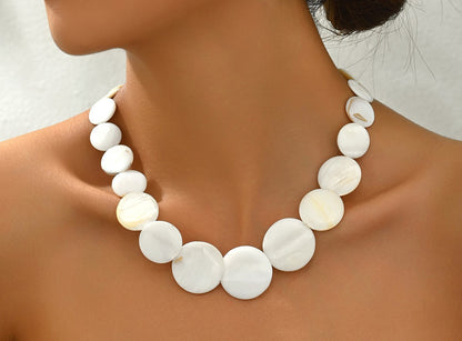 Beautiful Cream Shell Necklace — Distinctive Decorative Fashion Jewellery