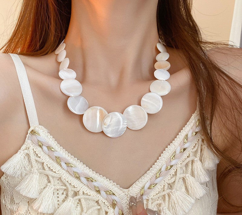 Beautiful Cream Shell Necklace — Distinctive Decorative Fashion Jewellery