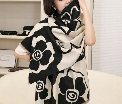 Women's Winter Scarf 180 × 90 cm – White & Black