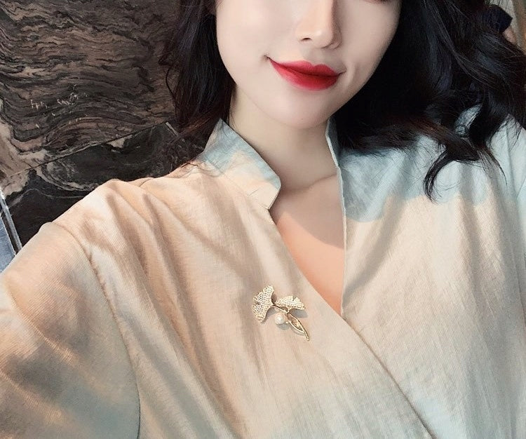 Gold-Tone Double-Leaf Brooch with Zirconia and Pearl