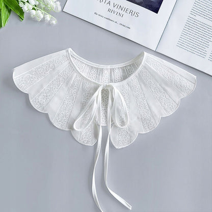 Col amovible brodé pour femme – blanc