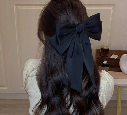 Hair Claw Clip with Bow – Black