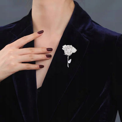 Broche rose à zircons – doré et rose