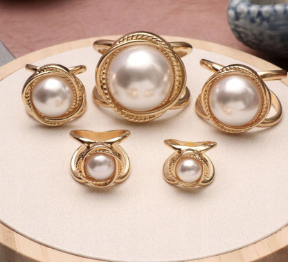 Hebilla para pañuelo con perla – dorado