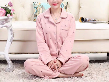 Women's Button-Front Pyjamas — Pink with a Small Print
