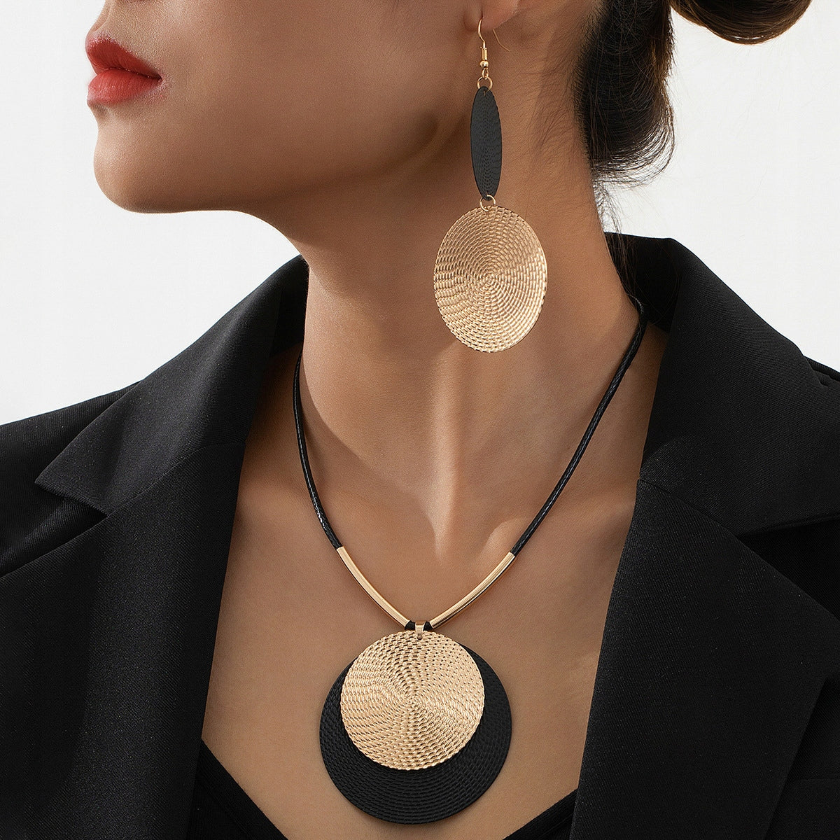 Beautiful Circle Necklace and Earrings — Statement Jewellery for Weddings