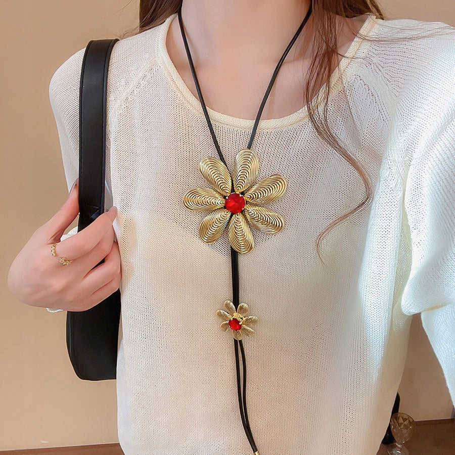 Collier pour femme à fleur – doré