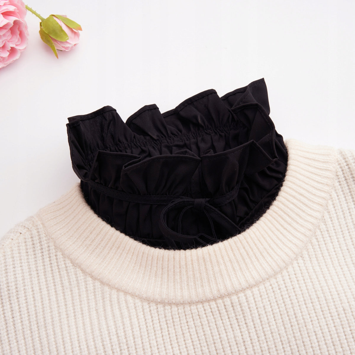 Women's Black Lace Detachable Shirt Collar with Button Fastening