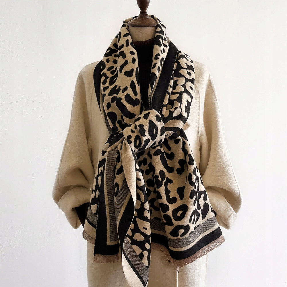Women's Elegant Warm Winter Scarf — Leopard Print, 180×66