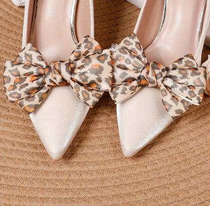 Beige Bow Shoe Clips — Elegant Decorations for High Heels