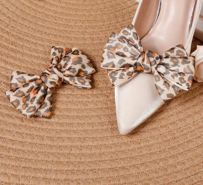 Beige Bow Shoe Clips — Elegant Decorations for High Heels