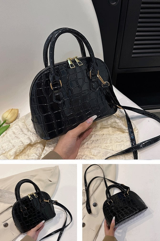 Kleine Henkeltasche – schwarz