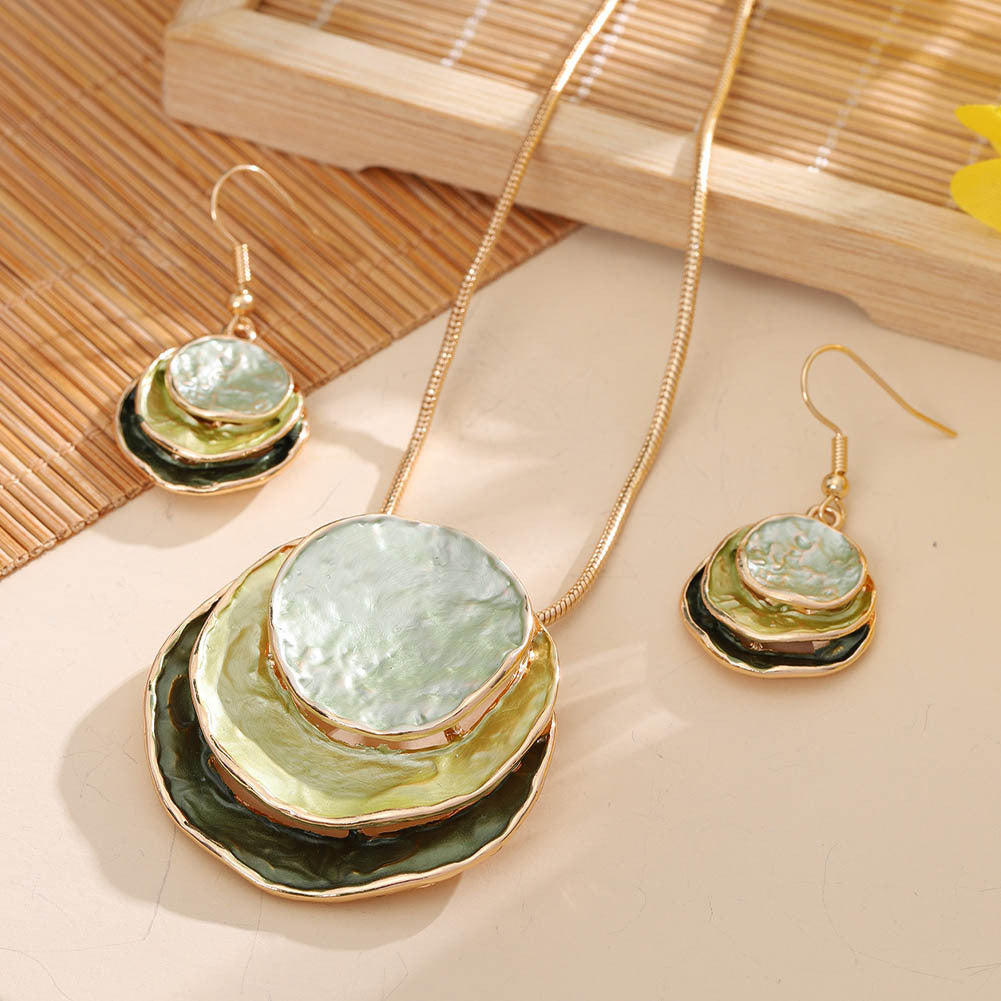 Conjunto: collar y pendientes – verde
