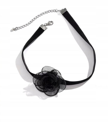 Colier choker cu trandafir – negru și roz