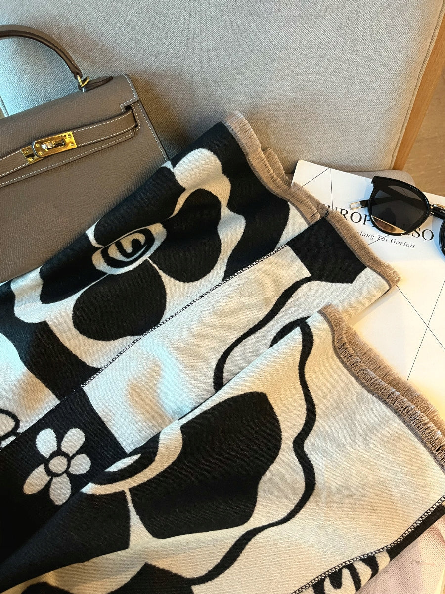 Women's Winter Scarf 180 × 90 cm – White & Black