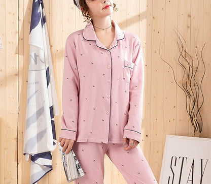 Women's Button-Front Pyjamas — Pink with a Small Print