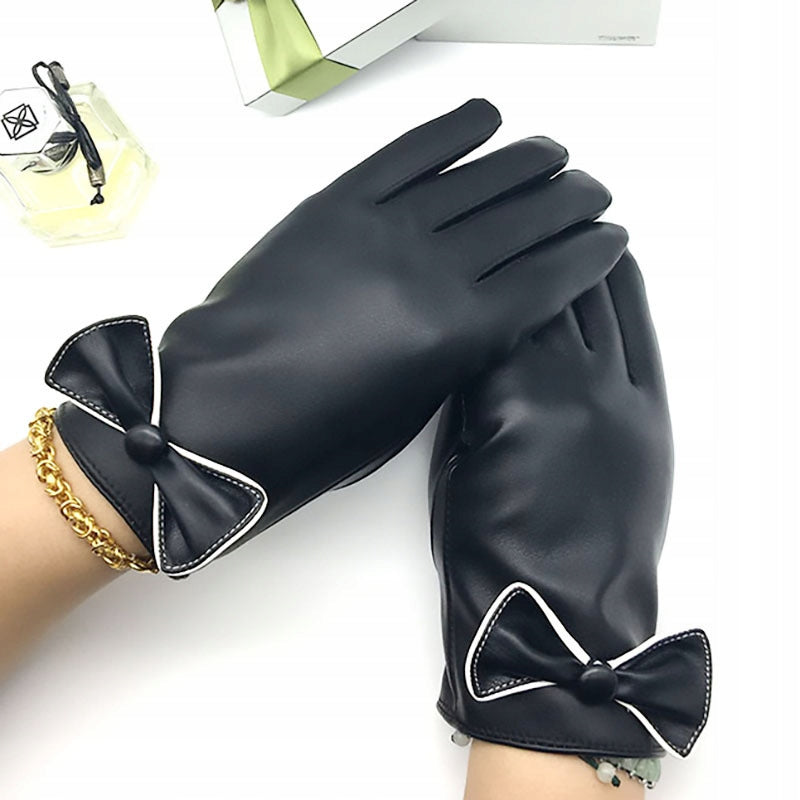 Black Women's Faux-Leather Gloves with a Decorative Bow — Stylish Accessories