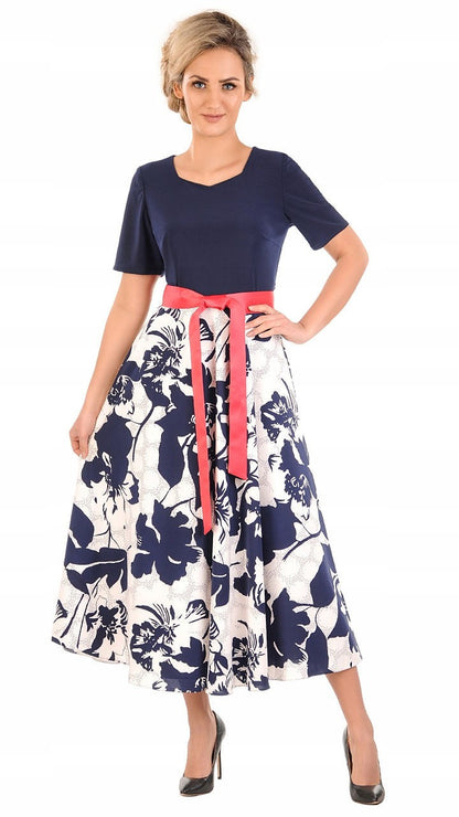 Elegancka sukienka w kwiaty Agata | color:granatowy